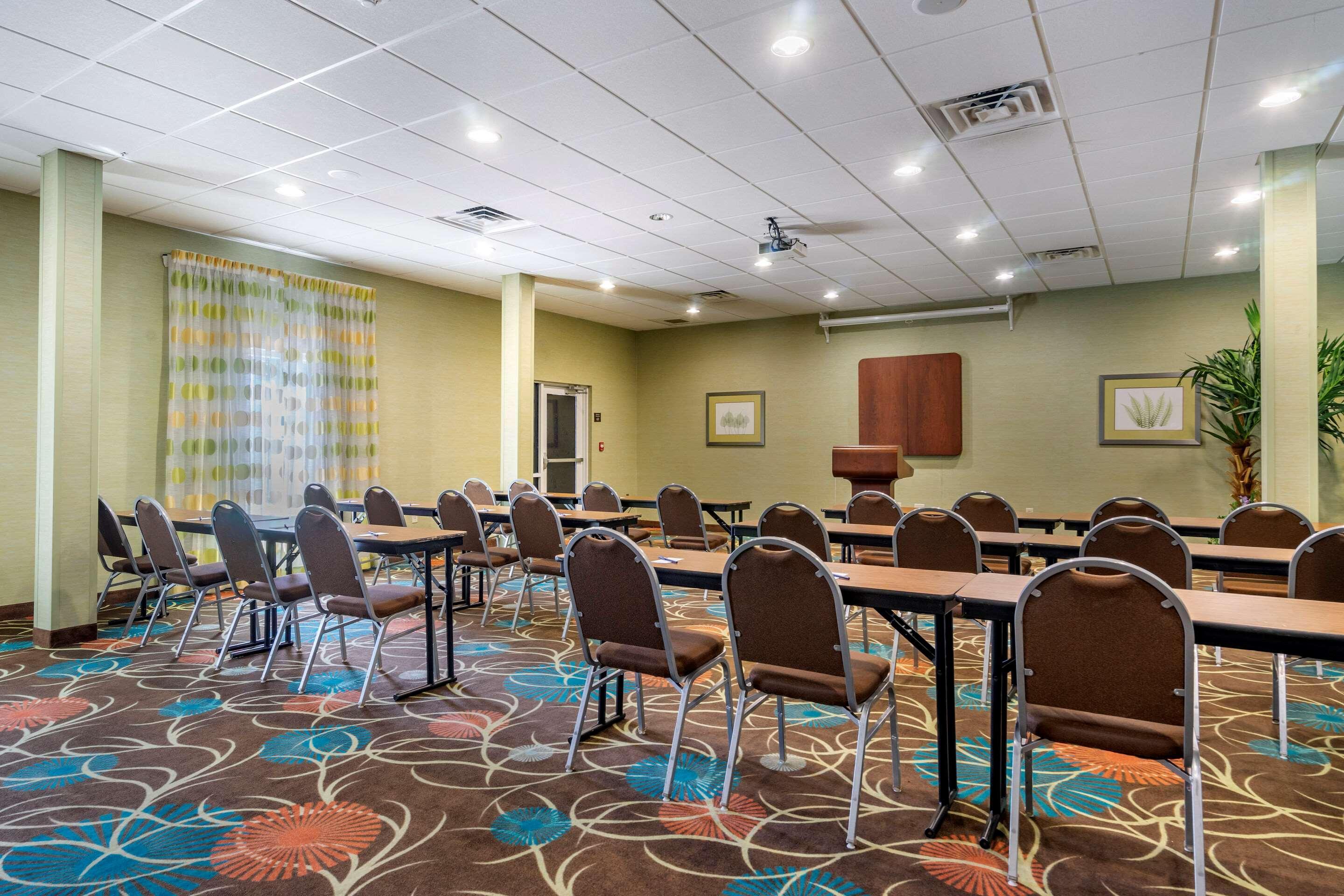 Hampton Inn By Hilton Tampa Fairgrounds Casino Екстер'єр фото